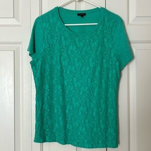 TALBOTS Ladies Green Crochet Overlay Tee, Slub Sleeves, sz M